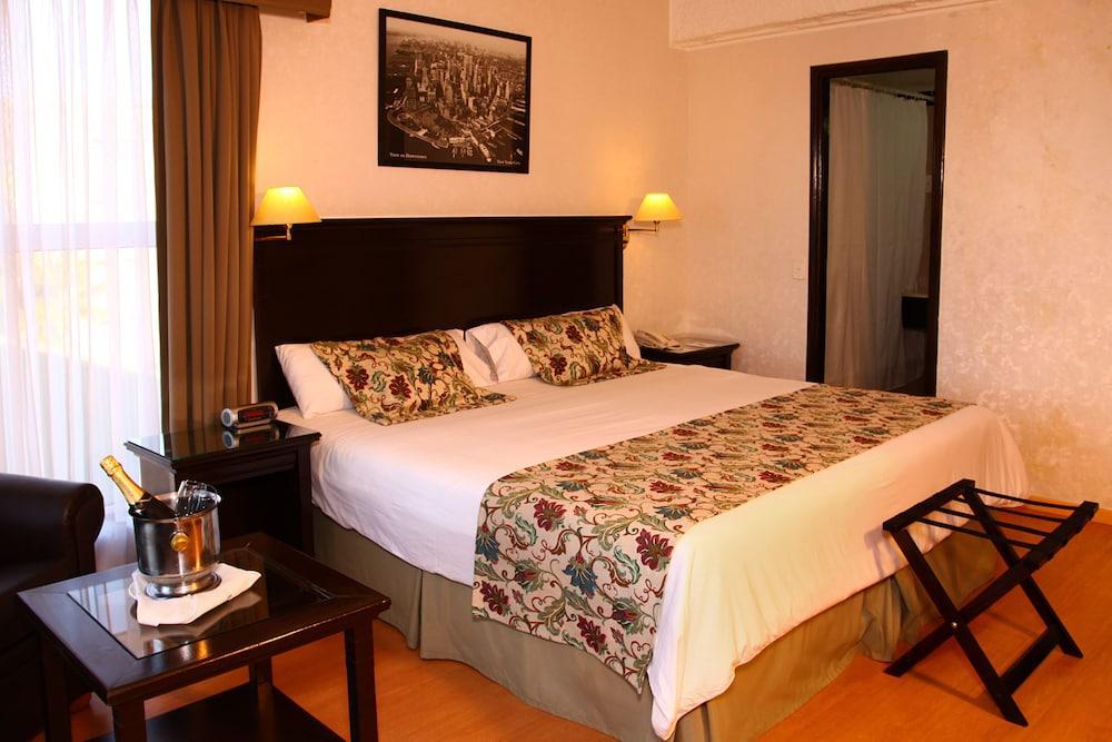 Ramada By Wyndham Buenos Aires Hotel บิเซนเตโลเปซ ภายนอก รูปภาพ