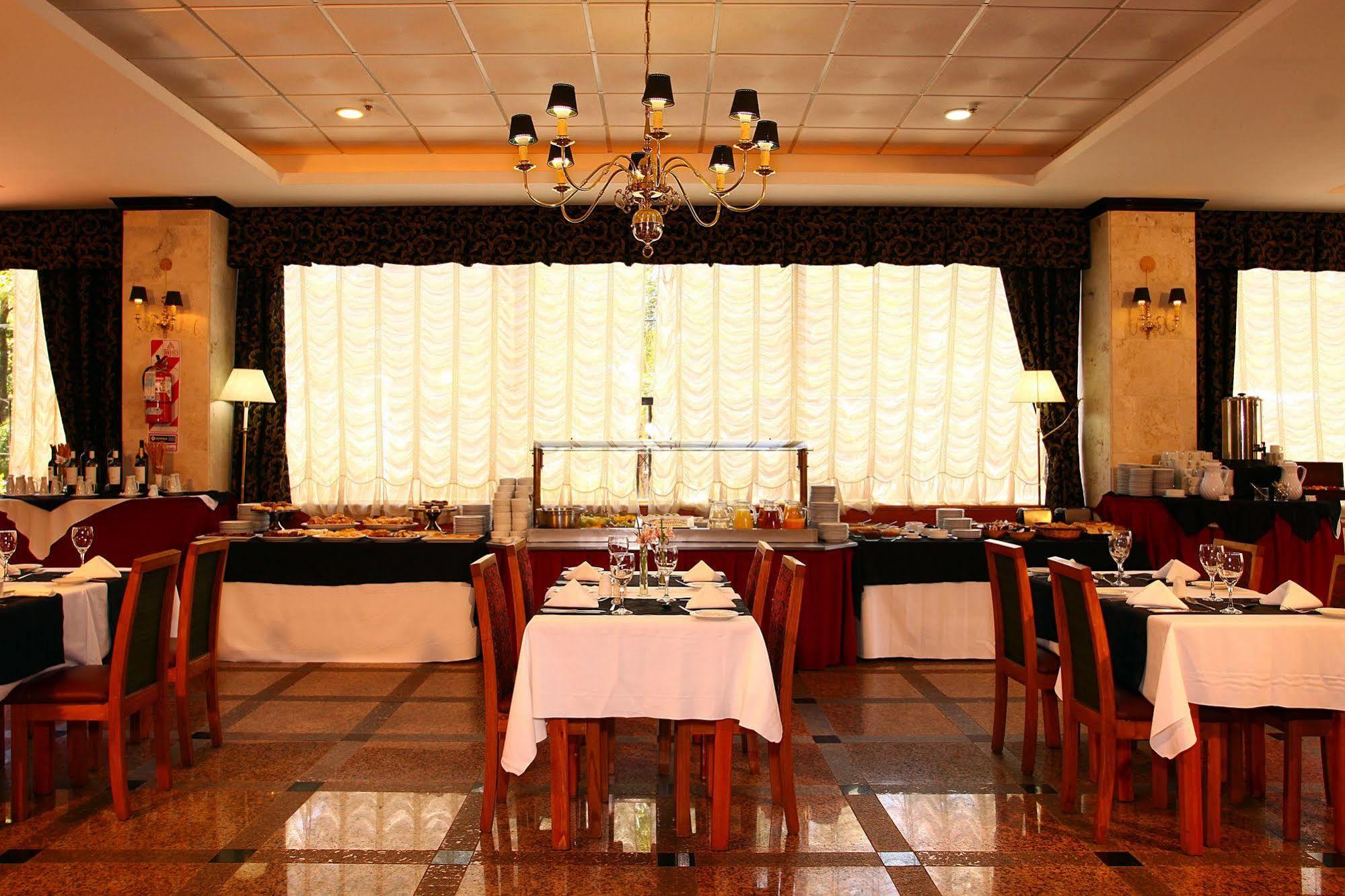 Ramada By Wyndham Buenos Aires Hotel บิเซนเตโลเปซ ภายนอก รูปภาพ