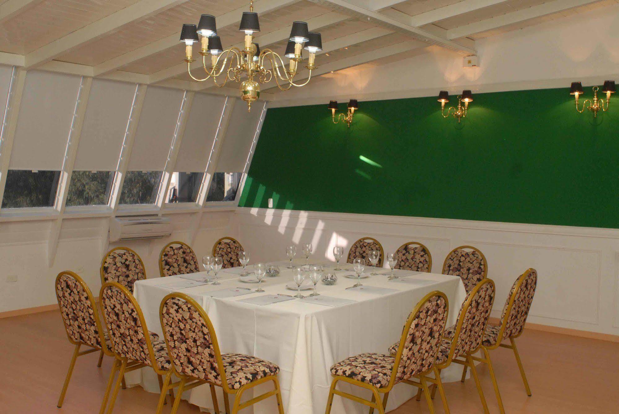 Ramada By Wyndham Buenos Aires Hotel บิเซนเตโลเปซ ภายนอก รูปภาพ